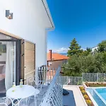 Blue Dream Tatil Evi Dramalj